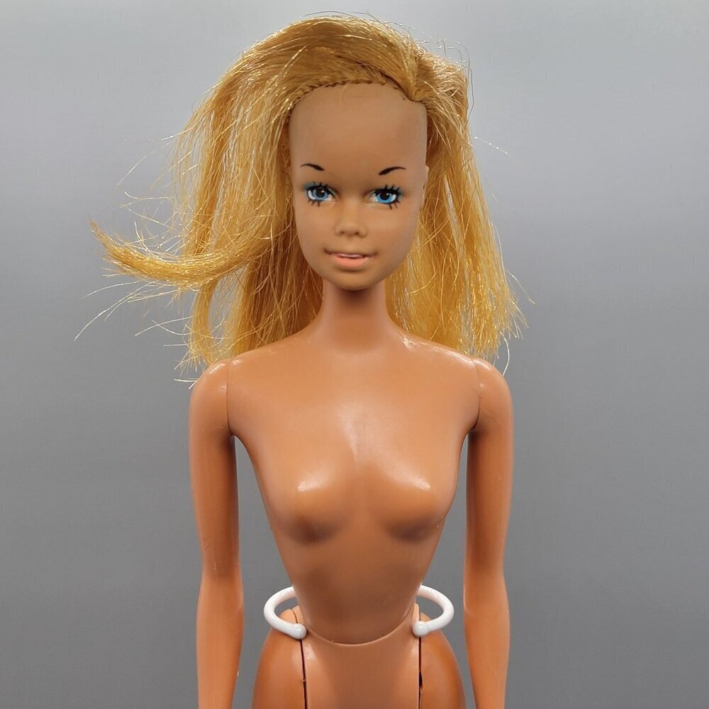 Vintage Twist N Turn Sun Set Malibu Barbie with Stacey Face #1067 *READ*